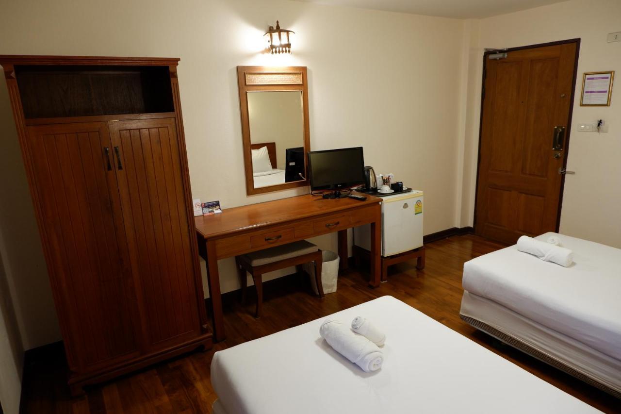 Sripat Guesthouse Sha Extra Plus Chiang Mai Esterno foto