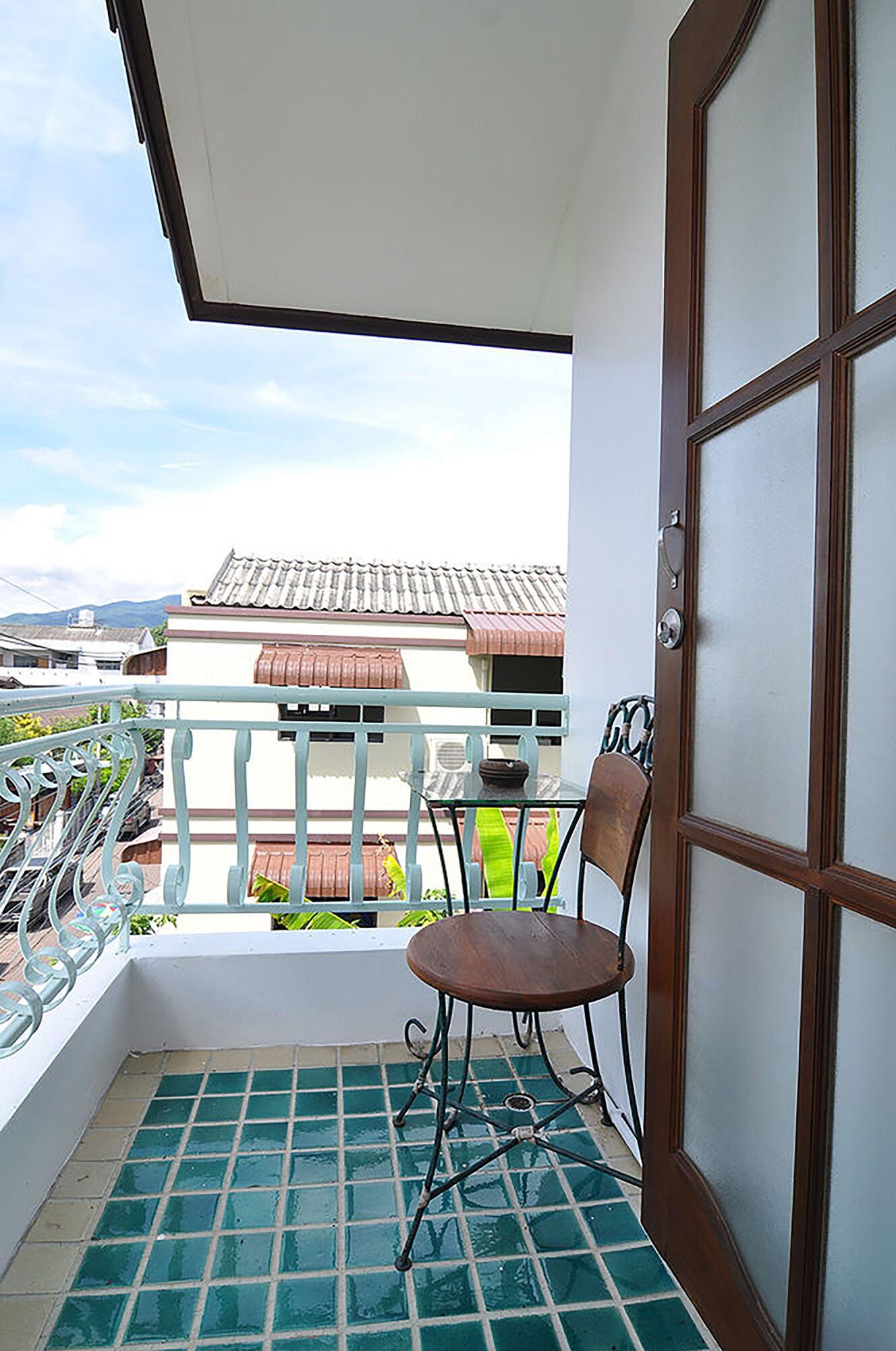 Sripat Guesthouse Sha Extra Plus Chiang Mai Esterno foto