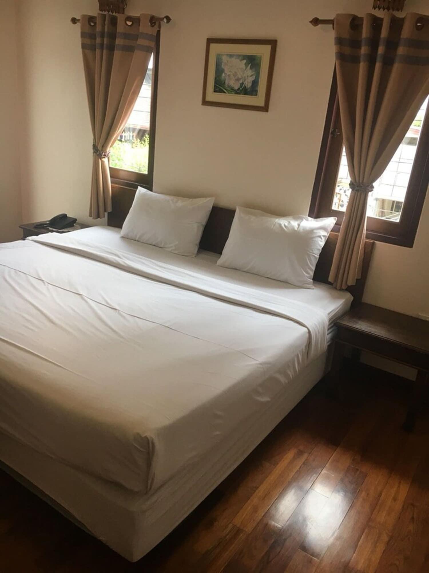 Sripat Guesthouse Sha Extra Plus Chiang Mai Esterno foto