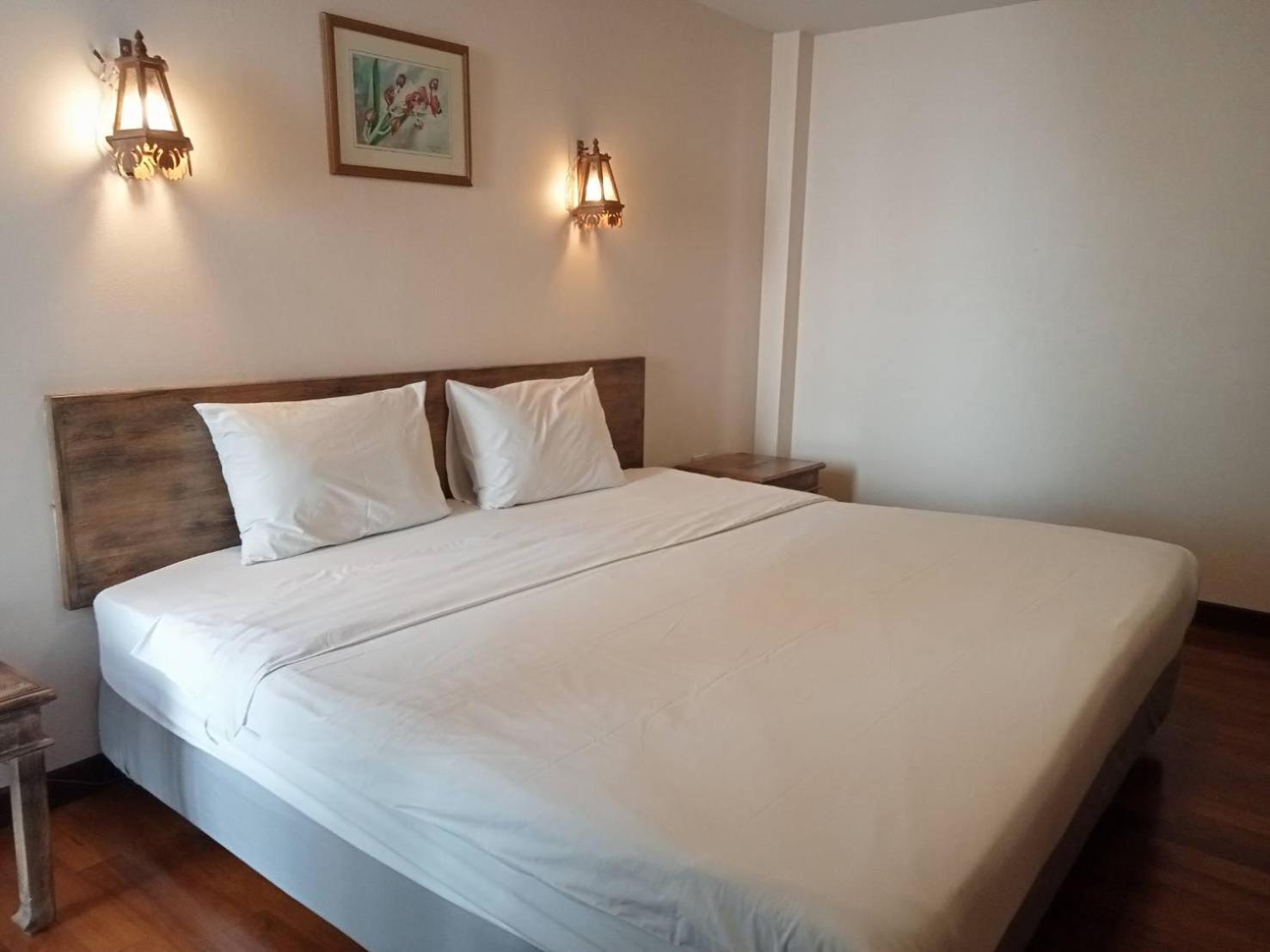 Sripat Guesthouse Sha Extra Plus Chiang Mai Esterno foto