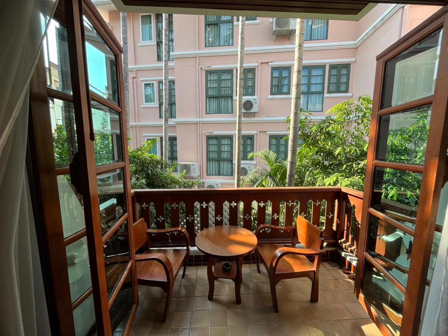 Sripat Guesthouse Sha Extra Plus Chiang Mai Esterno foto