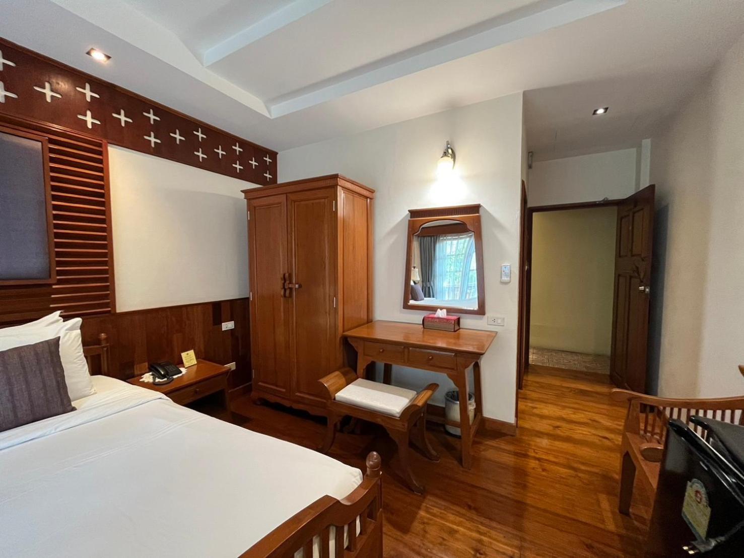 Sripat Guesthouse Sha Extra Plus Chiang Mai Esterno foto