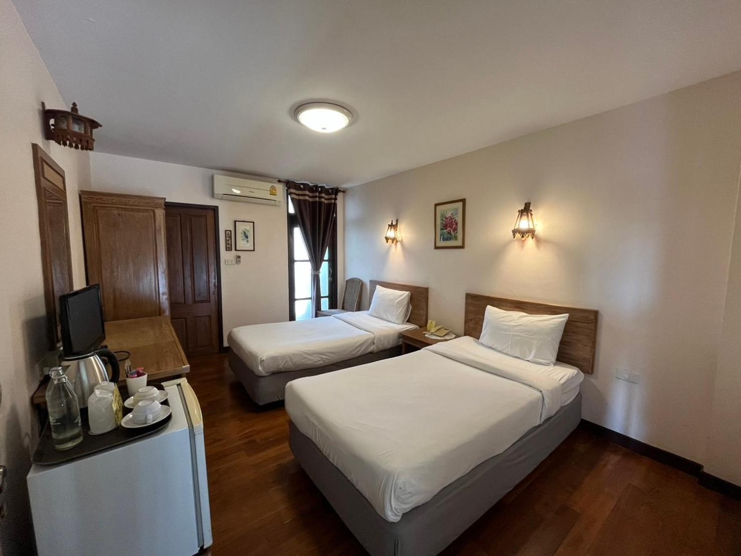 Sripat Guesthouse Sha Extra Plus Chiang Mai Esterno foto