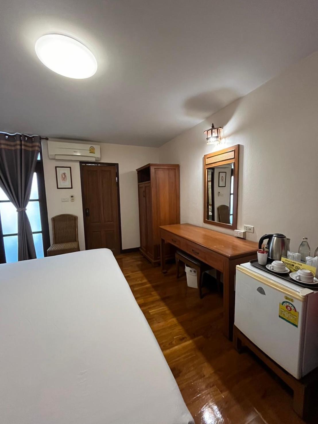 Sripat Guesthouse Sha Extra Plus Chiang Mai Esterno foto