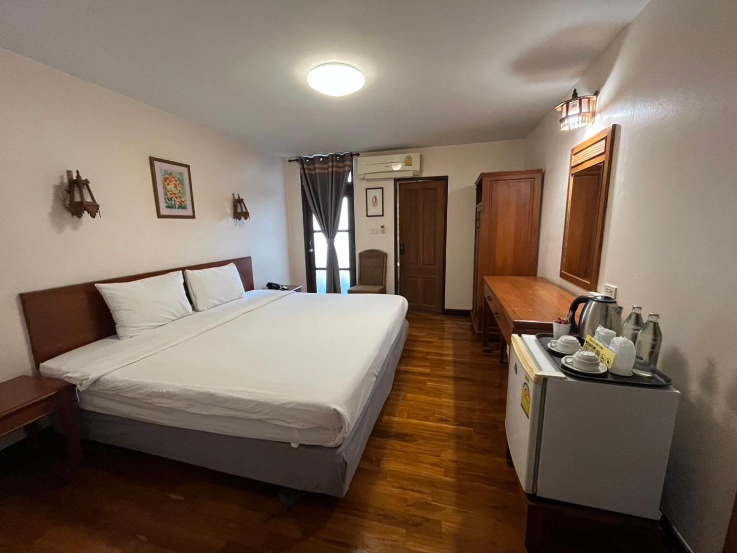 Sripat Guesthouse Sha Extra Plus Chiang Mai Esterno foto